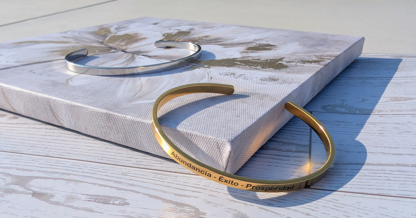 Stainless Steel 316L Bracelet with Personalized Engraving – A Unique and Sophisticated Gift